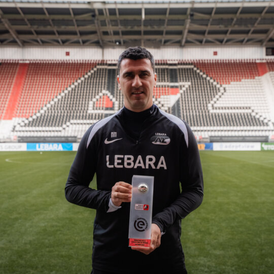 Martens Rinus Michels Coach van de Maand