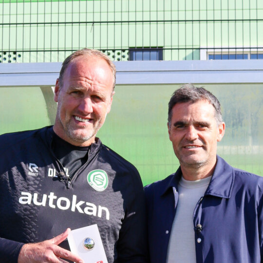 Dick Lukkien verkozen tot Rinus Michels Coach van de Maand