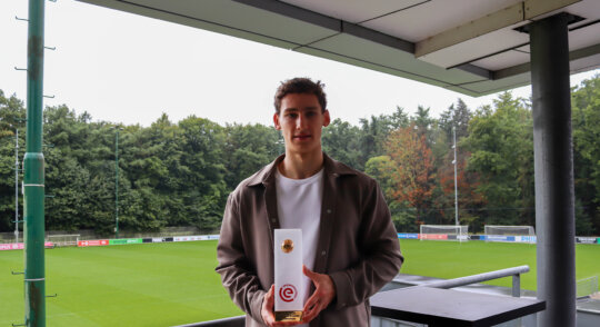 Ruben van Bommel named Johan Cruyff Talent of the Month for August 2025