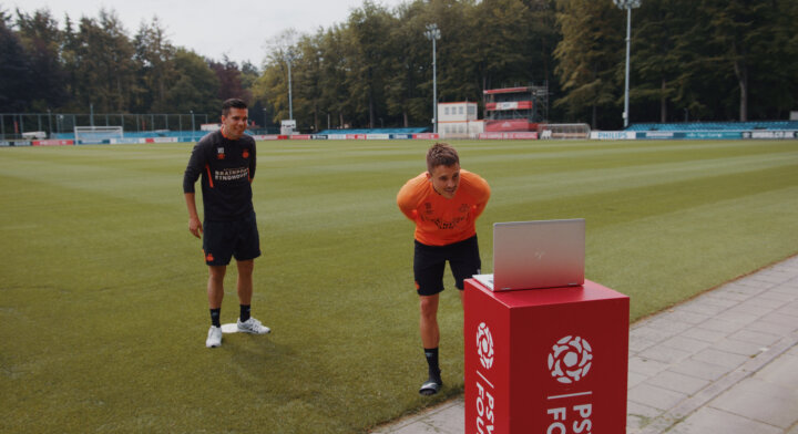 Ryan Thomas verrast PSV OldStars tijdens online training