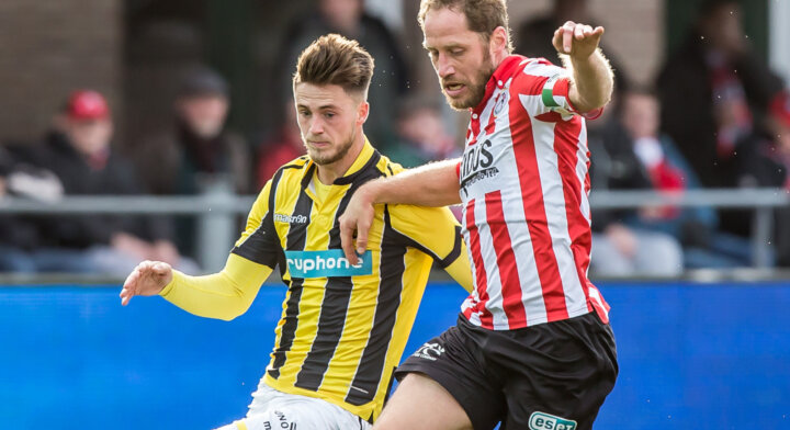 Ricky van Wolfswinkel maakt rentree in de Eredivisie bij FC Twente
