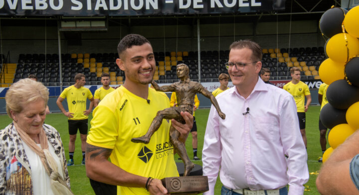 Giakoumakis ontvangt eerste Willy van der Kuijlen-trofee